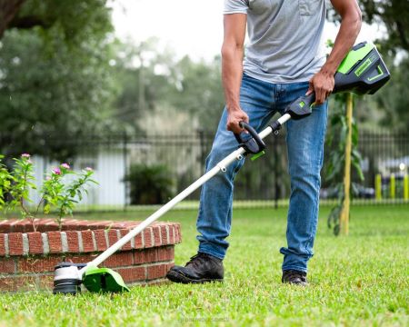 Greenworks tööriist 60 V 16-tolline juhtmeta akutrimmer ja 610 cfm lehepuhuri kombineeritud komplekt 2,5 Ah aku ja laadijaga 8H0T4V330