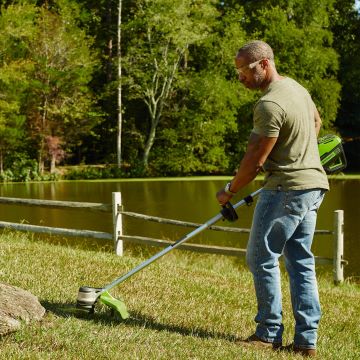 Greenworks tööriist 80 V 16-tolline juhtmeta akutrimmer ja 730 cfm lehepuhuri kombineeritud komplekt 2,5 Ah aku ja laadijaga 8H0T4V332