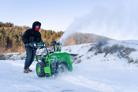 Greenworks tööriist 80 V kaheastmeline lumepuhur + lumelabida kombineeritud komplekt koos (2) 5,0 ah aku ja kahe pordiga kiirlaadijaga 8H0T4V270